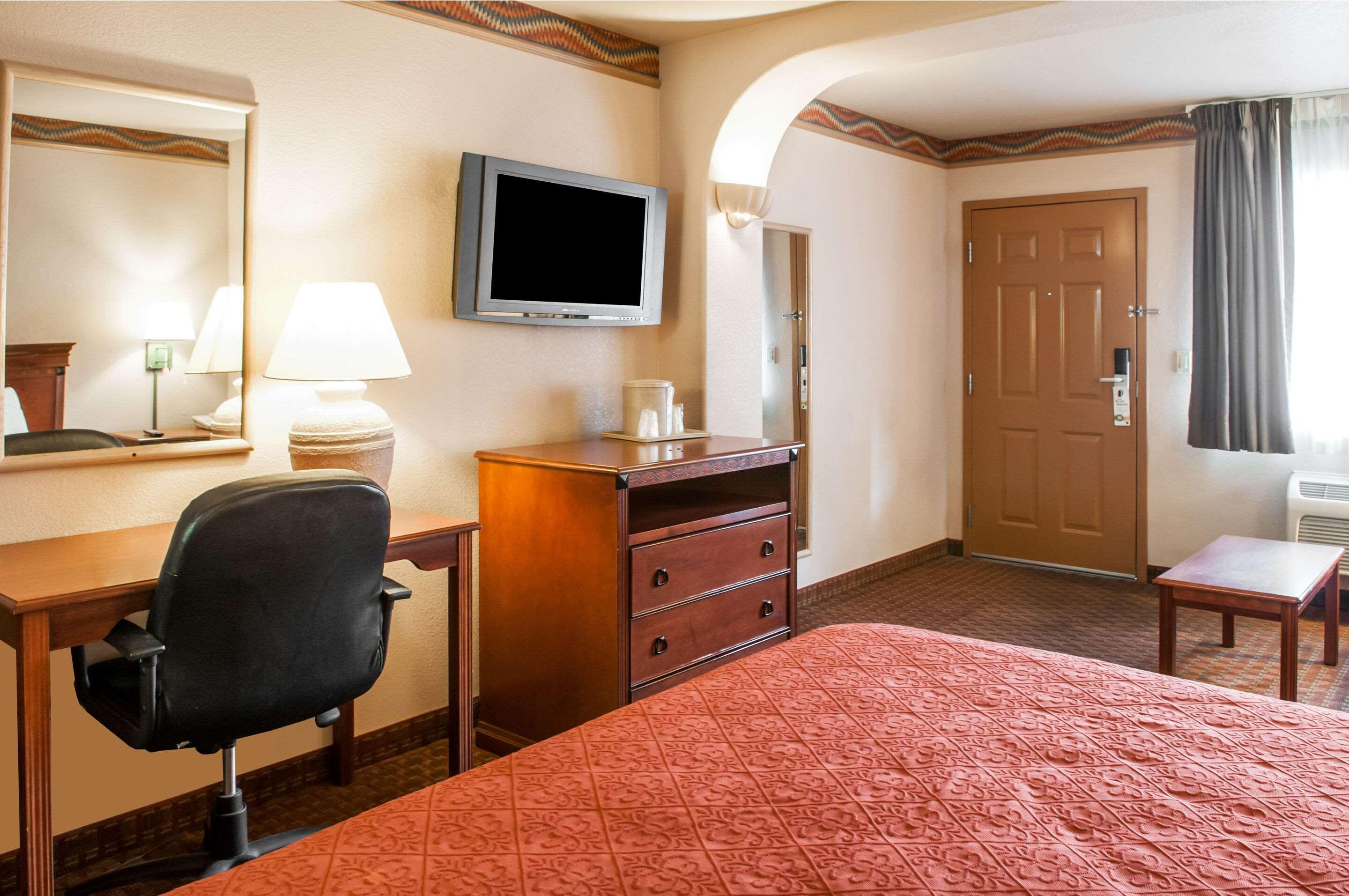 Quality Inn & Suites Las Cruces - University Area Экстерьер фото